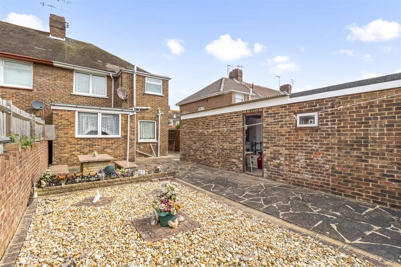 Guildford Road, Worthing, photo 16