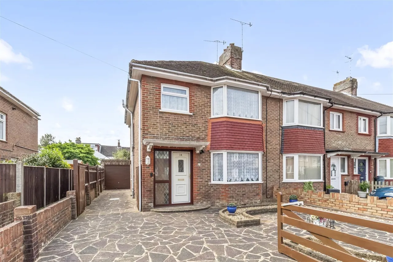 3 bed house for sale — Guildford Road, Worthing