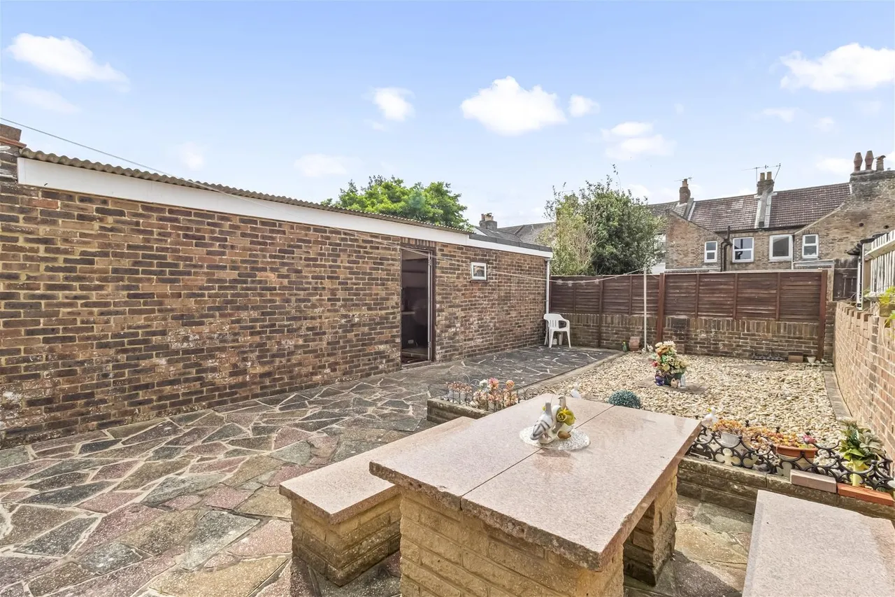 Guildford Road, Worthing, photo 13