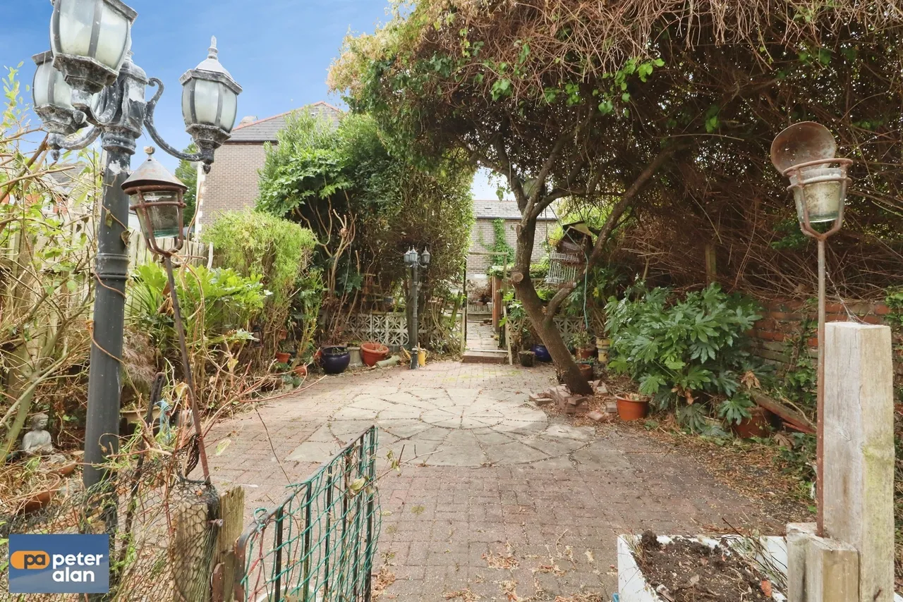 Cowbridge Road East Cardiff, CF5, photo 18