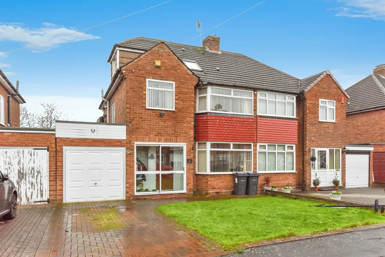 4 bed house for sale, Blakesley Close, Sutton Coldfield, B76
