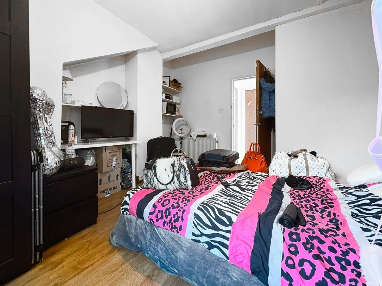 1 bed flat to rent — Village Place, Leeds