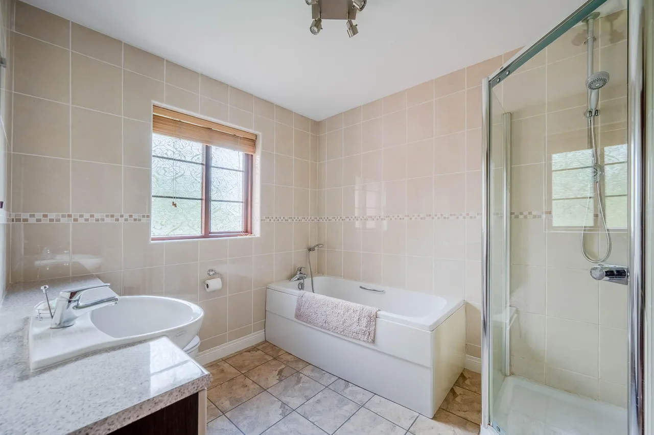 The Cairns, belmont, BT4, photo 37