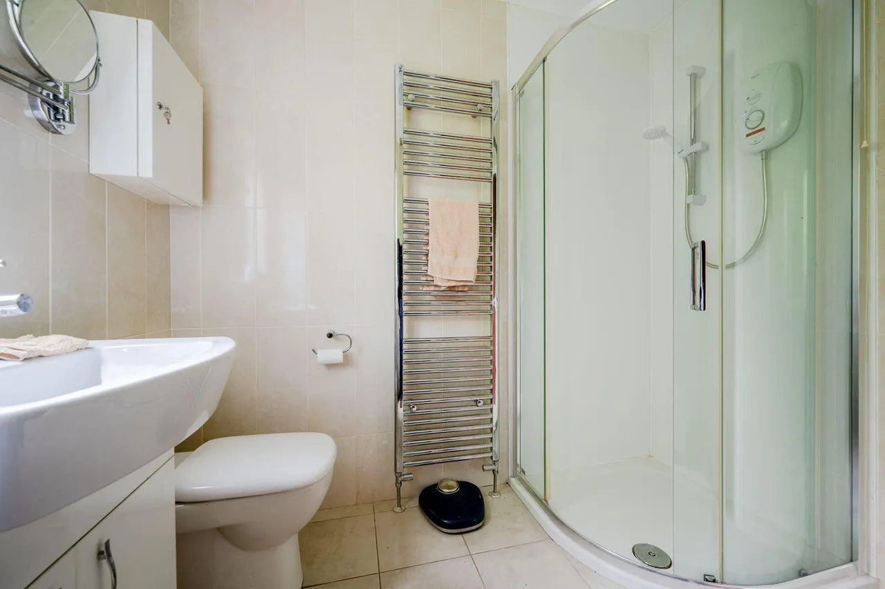 The Cairns, belmont, BT4, photo 29
