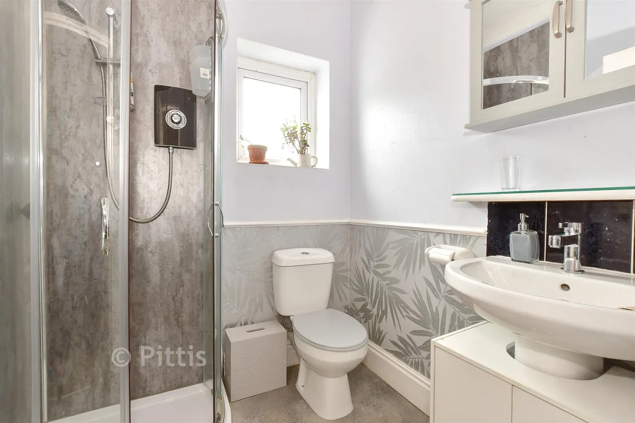 Sandown Road, Sandown, PO36, photo 6