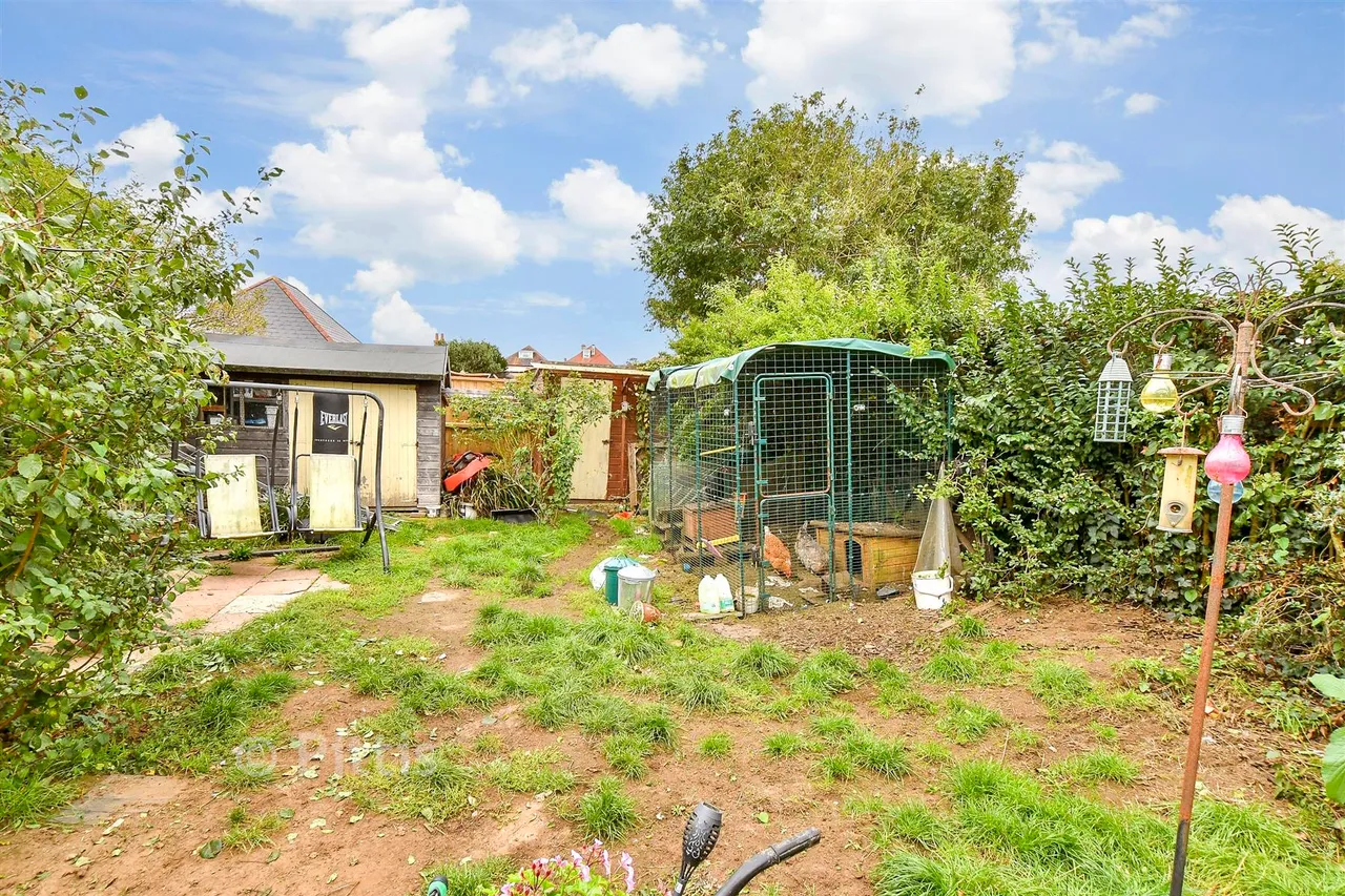 Sandown Road, Sandown, PO36, photo 7