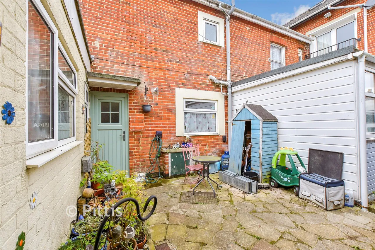 4 bed house for sale, Sandown Road, Sandown, PO36