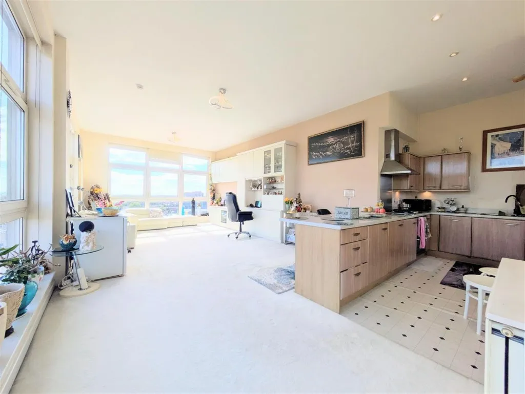 Northolt Road, Harrow, HA2, photo 16