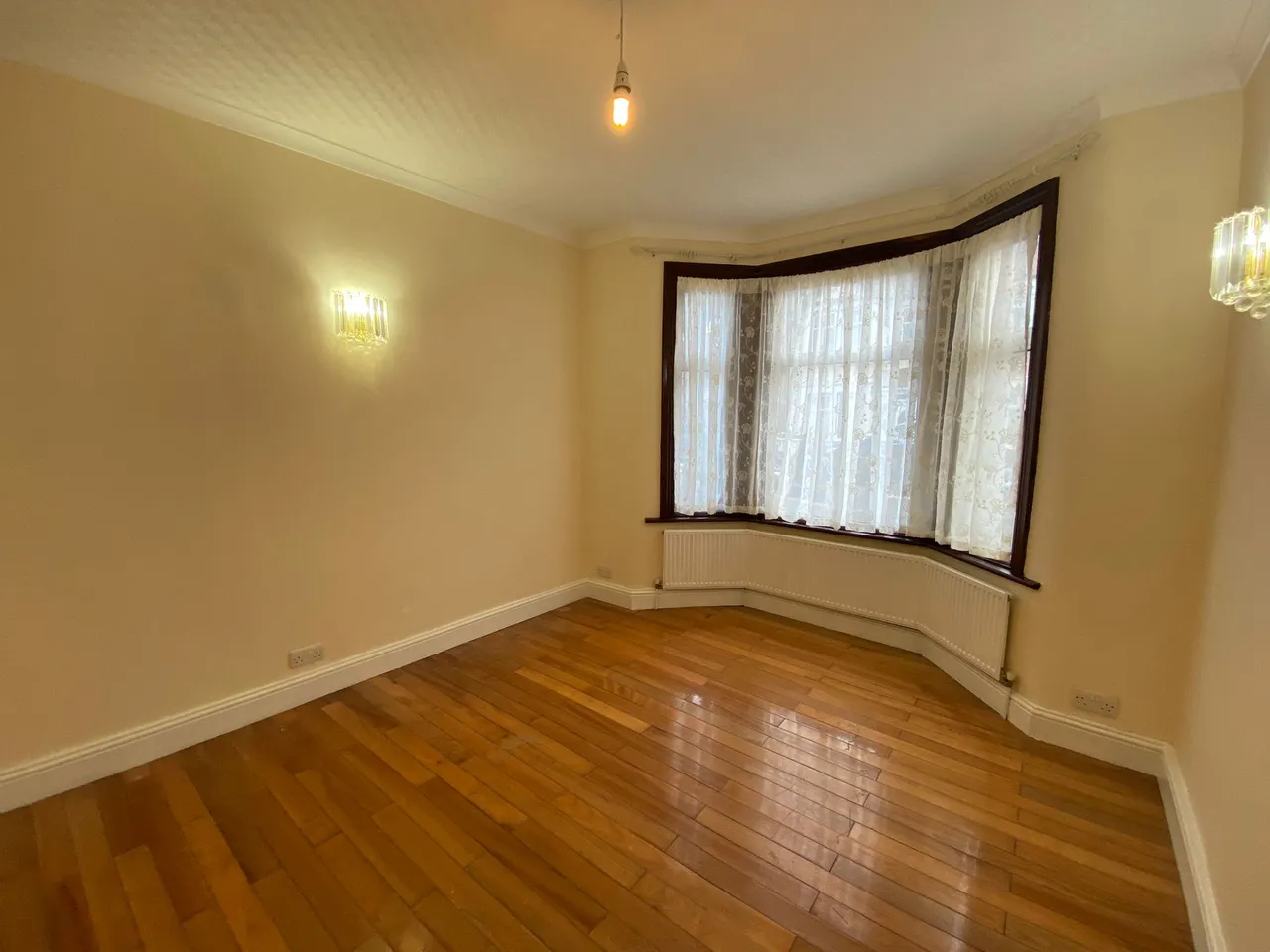 Streatfeild Avenue, London, E6, photo 4