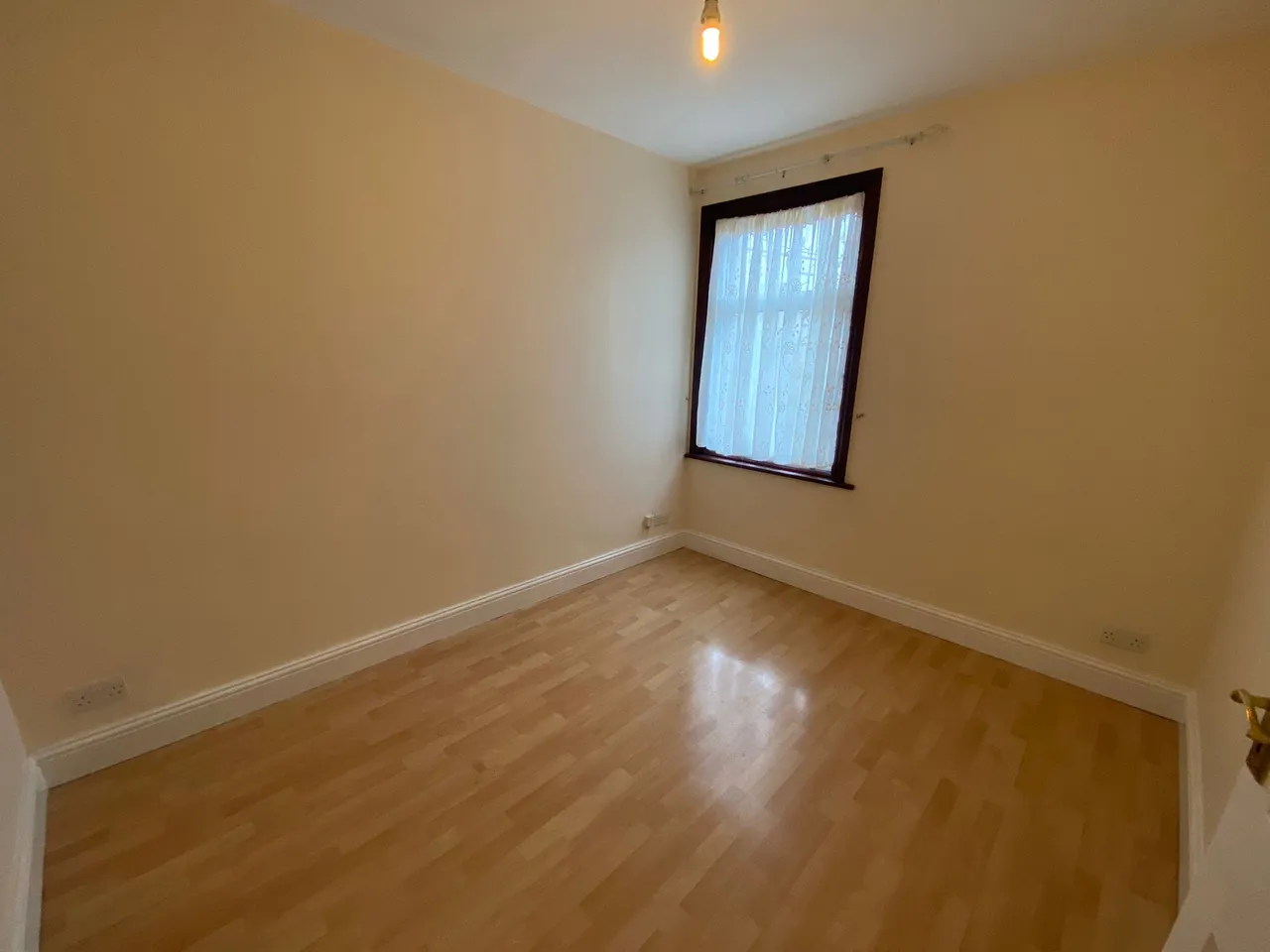 Streatfeild Avenue, London, E6, photo 13