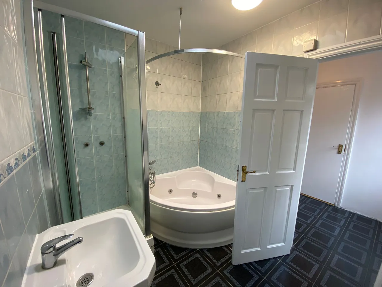 Streatfeild Avenue, London, E6, photo 20