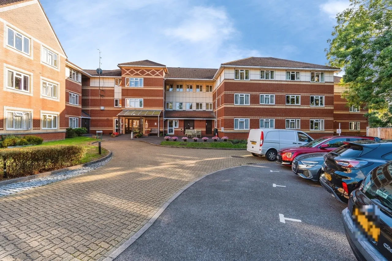1 bed flat for sale, Wide Lane, Southampton, SO18