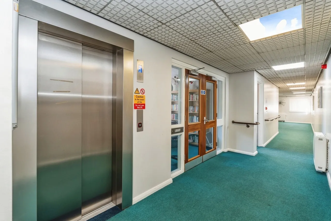 Wide Lane, Southampton, SO18, photo 9