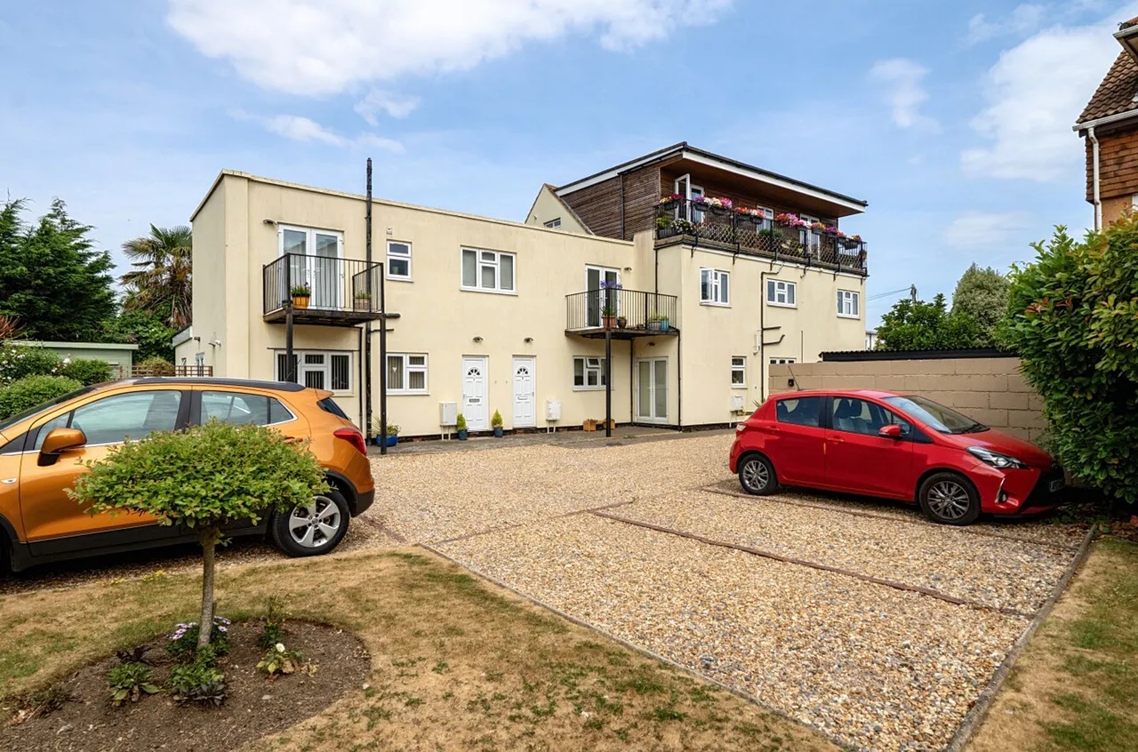 2 bed property for sale, Selsey Avenue, The Pearl, PO21