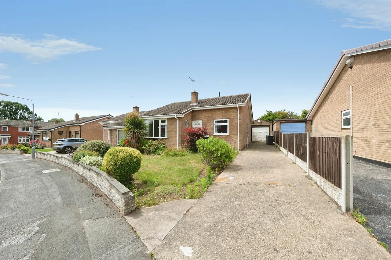 2 bed house for sale — Littondale, Worksop