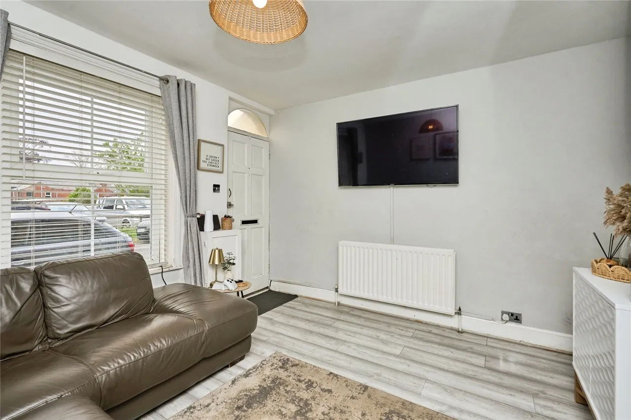 Victoria Road, Newport, PO30, photo 2