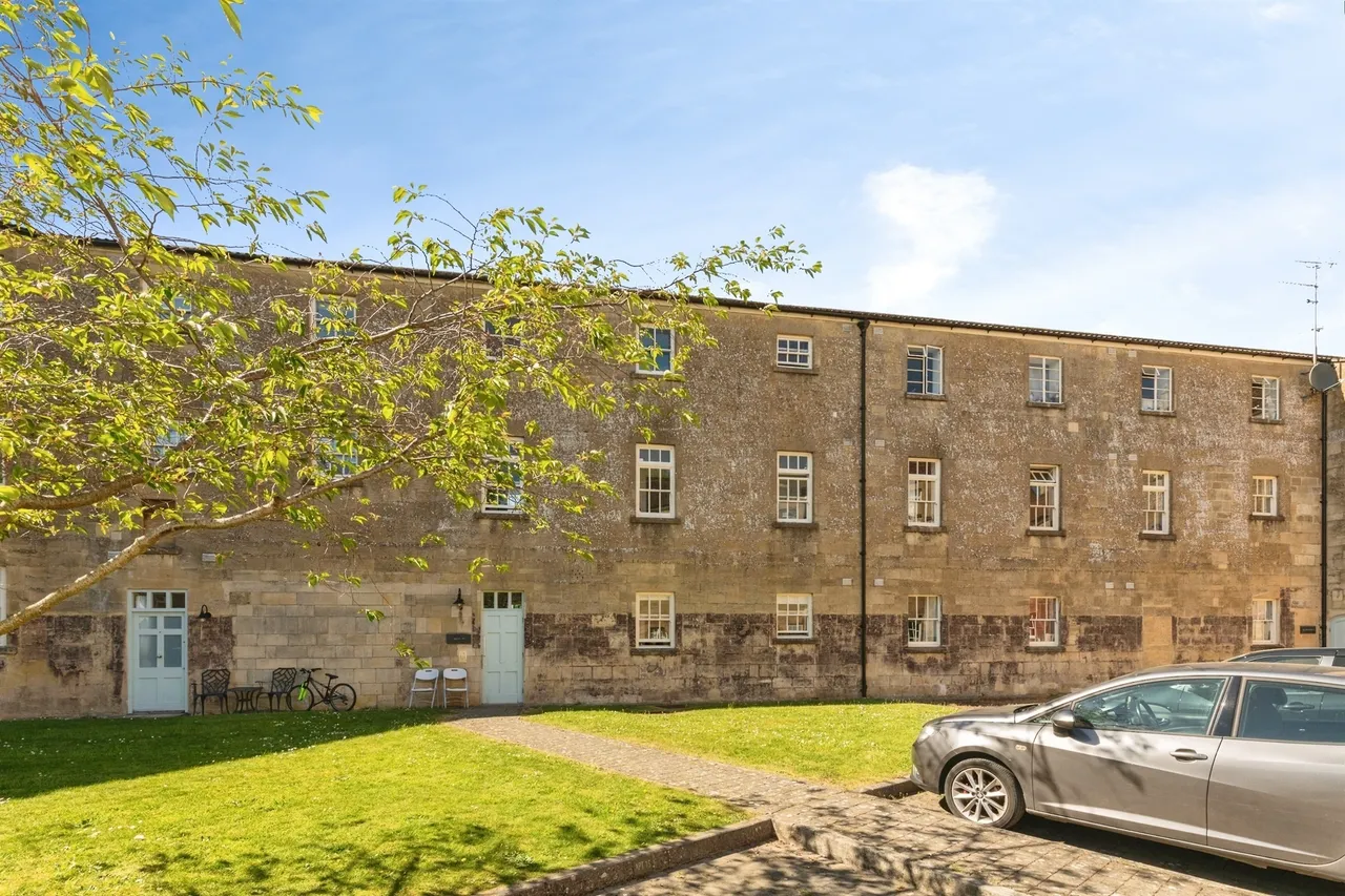 2 bed flat for sale, Kempthorne Lane, Bath, BA2