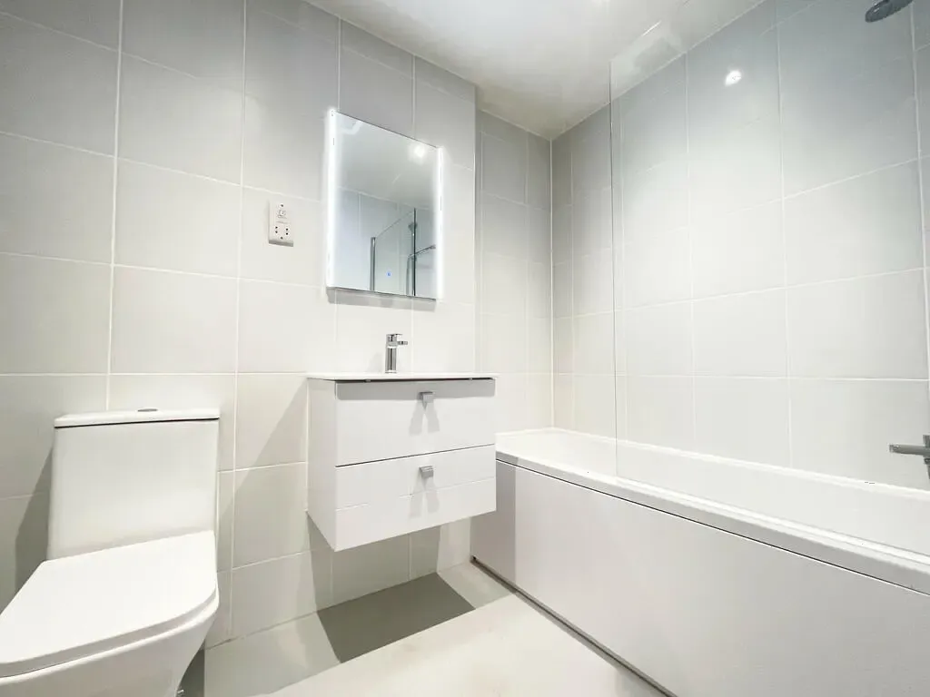 Clipper Street, London, E16, photo 3