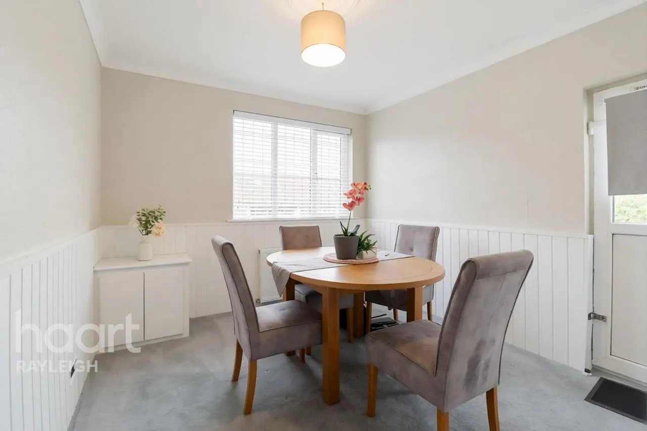 Broadclyst Avenue, Leigh-on-Sea, SS9, photo 6
