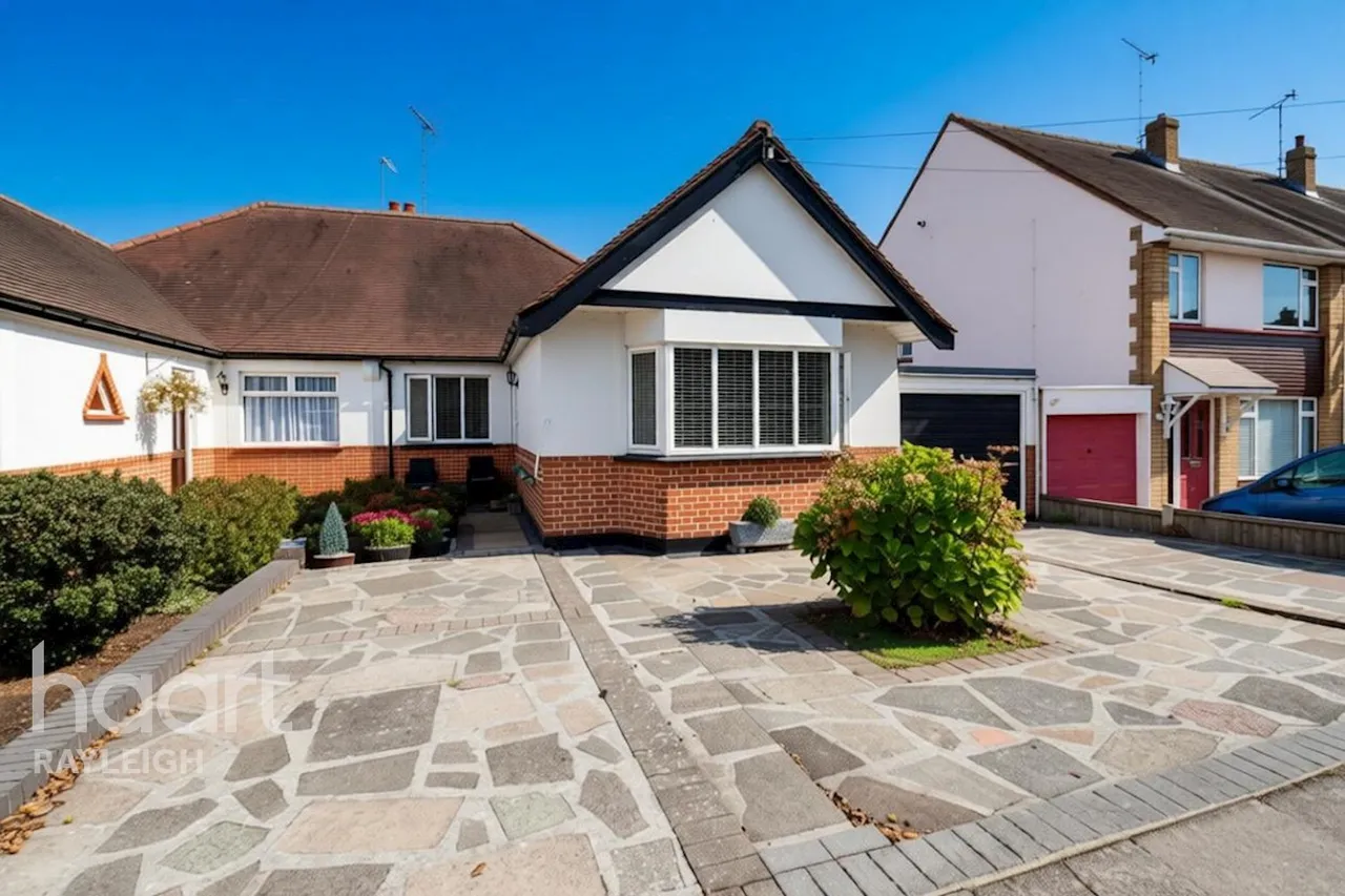 Broadclyst Avenue, Leigh-on-Sea, SS9, photo 11