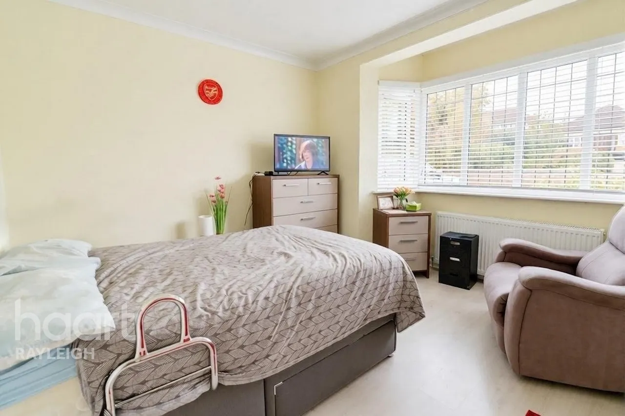 Broadclyst Avenue, Leigh-on-Sea, SS9, photo 8