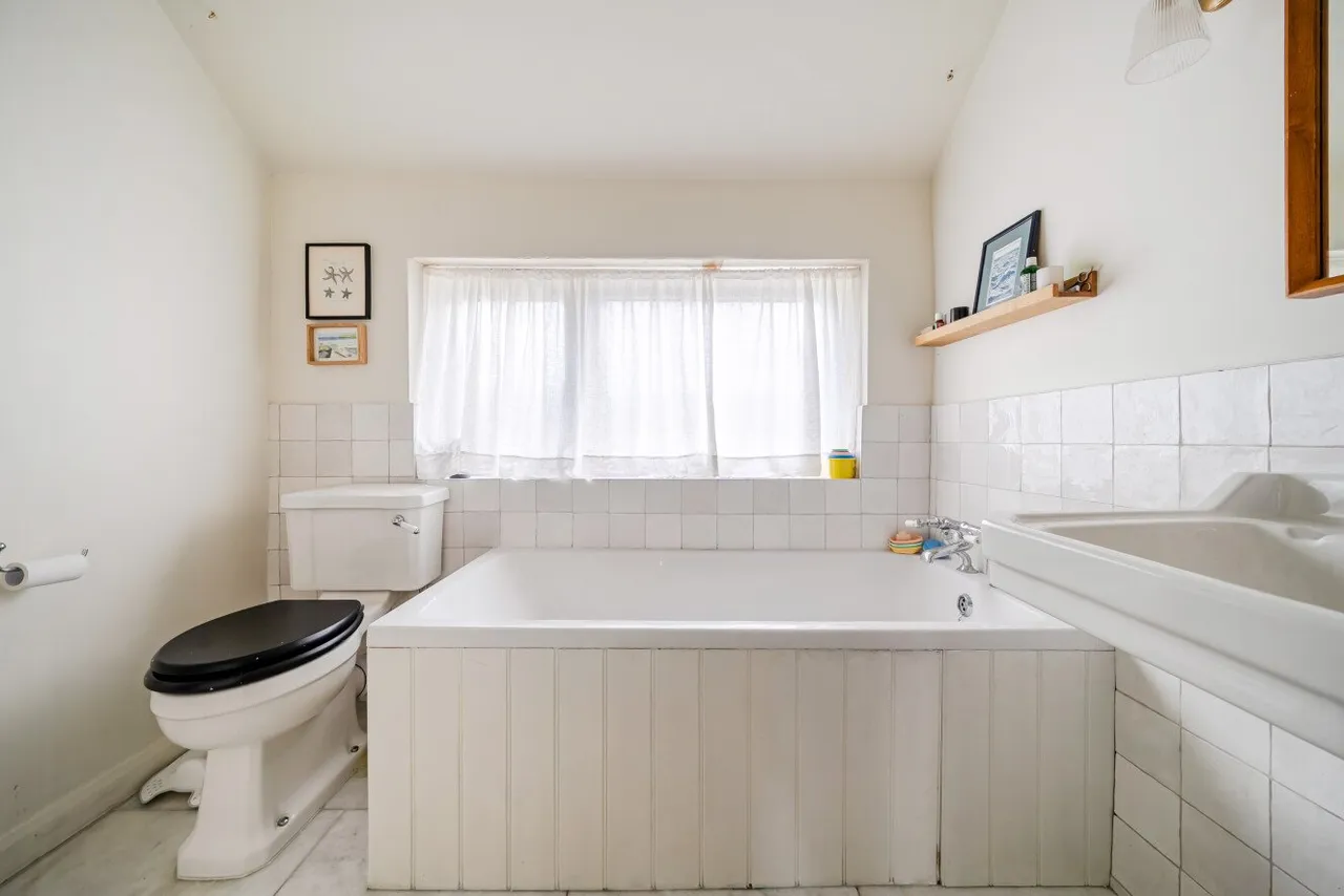 Priestfield Road, Forest Hill, SE23, photo 19