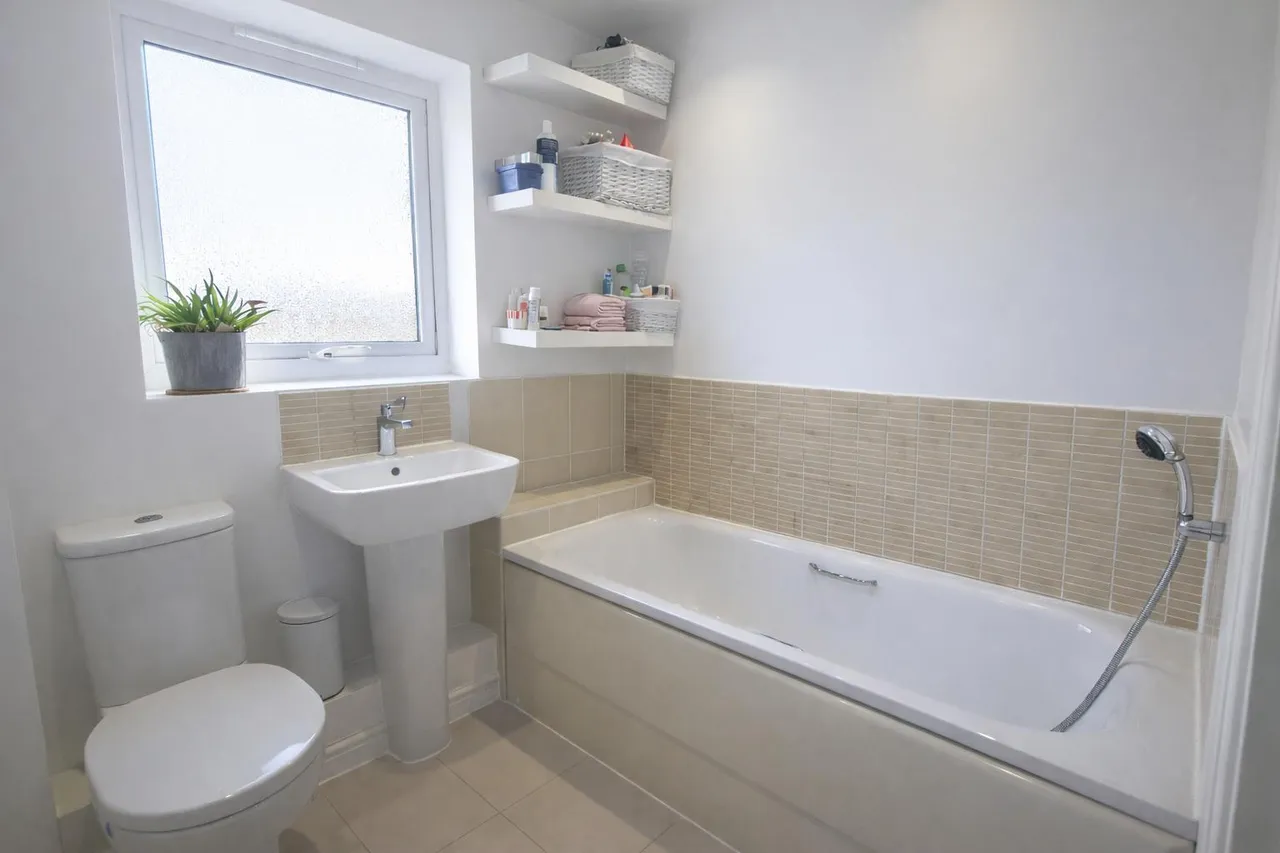 Torino Way, South Ockendon, RM15, photo 12