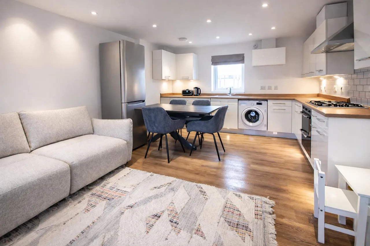 Torino Way, South Ockendon, RM15, photo 3