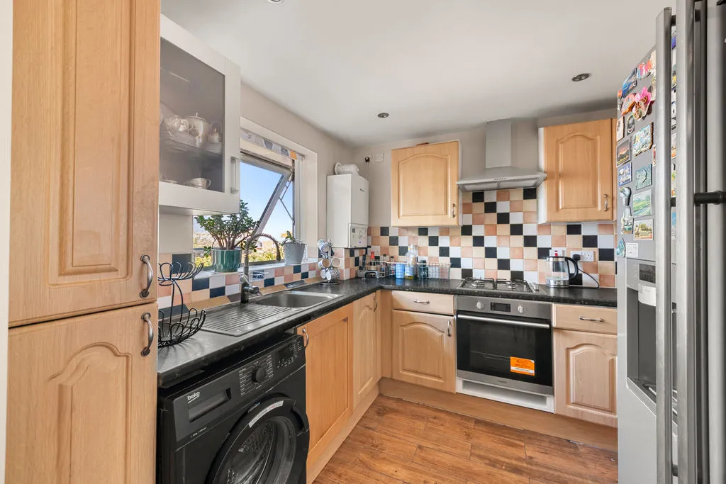 Huxley Close, Northolt, UB5, photo 9