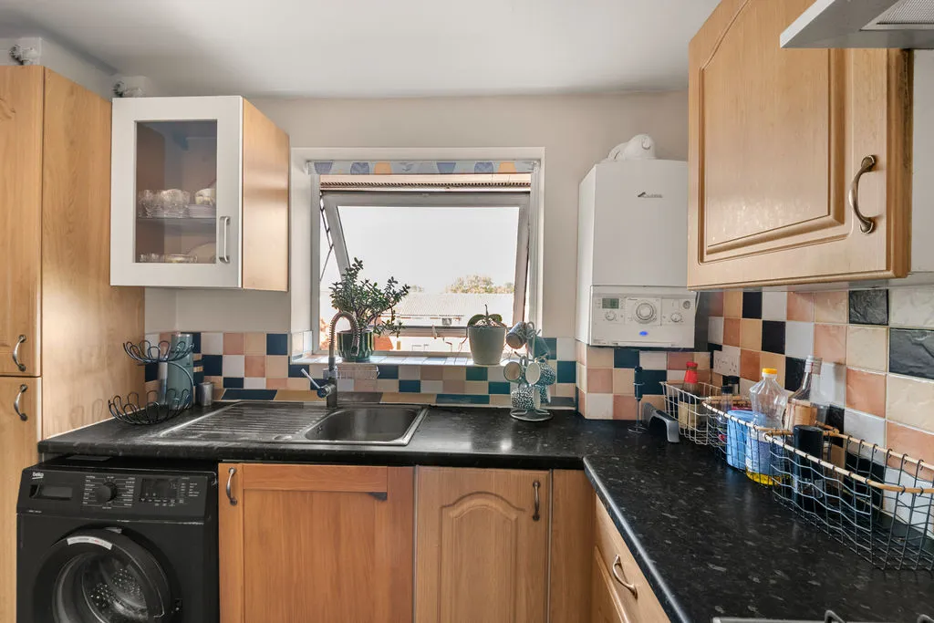 Huxley Close, Northolt, UB5, photo 10