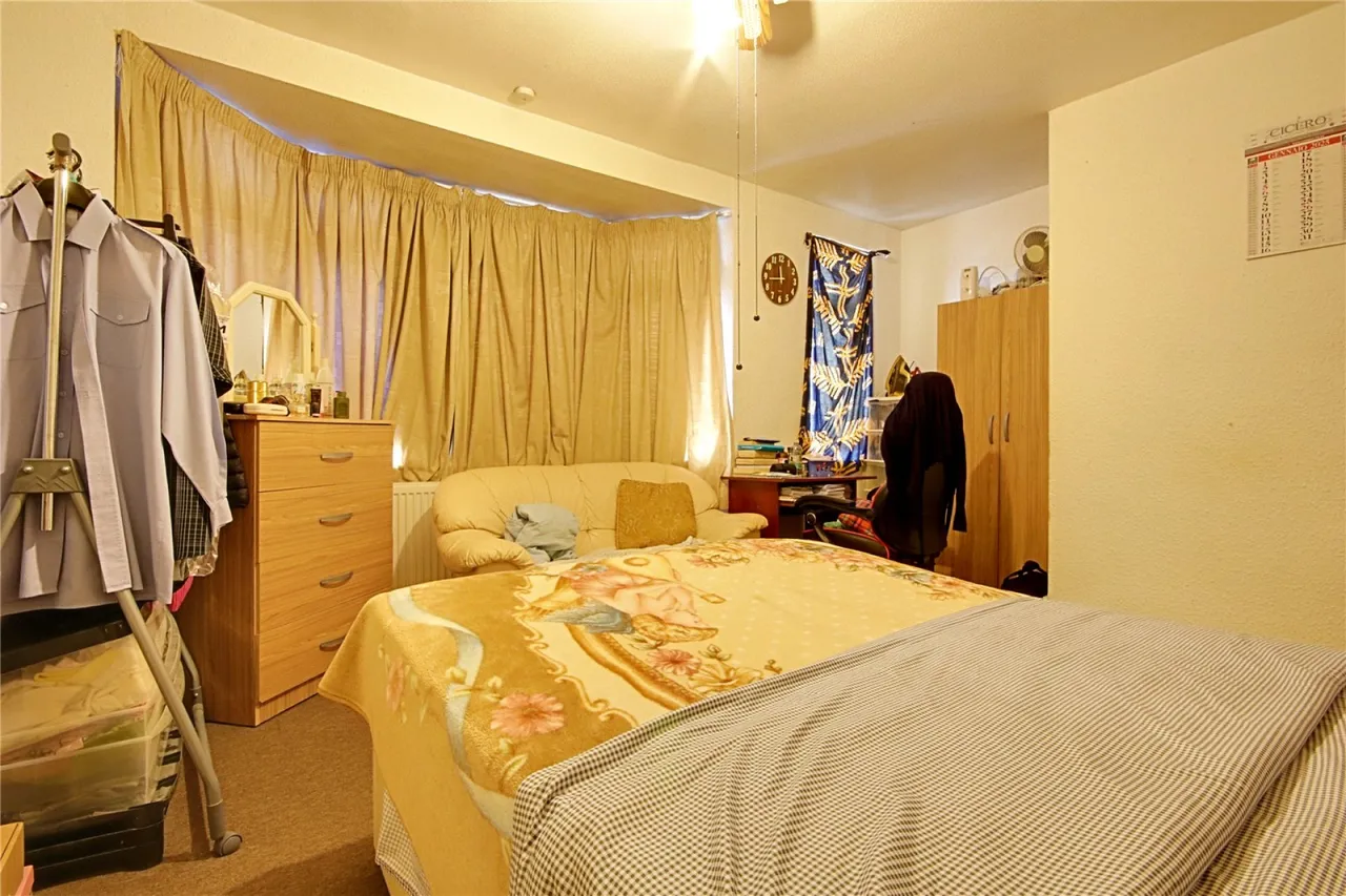 Balmoral Road, Enfield, photo 11