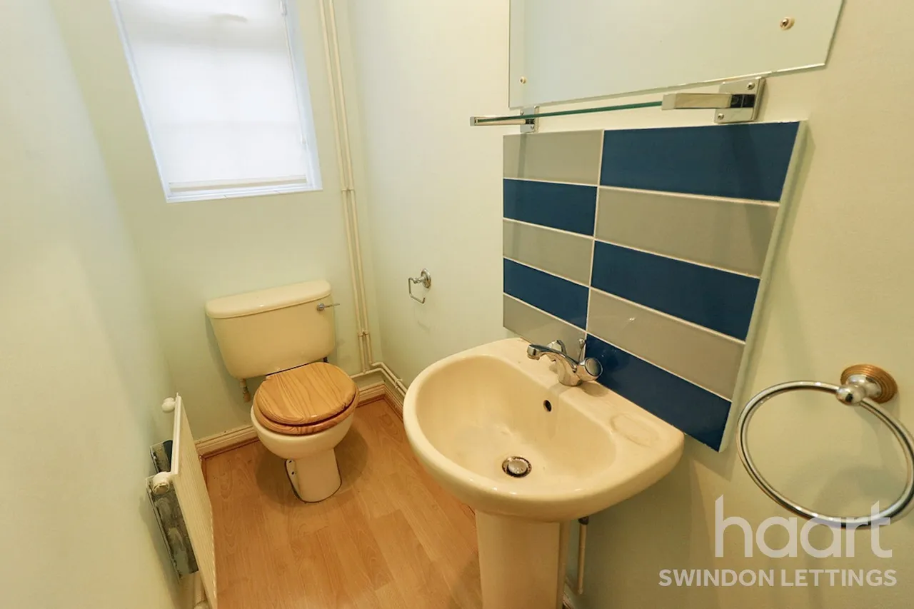Greenwich Close, Swindon, SN25, photo 10
