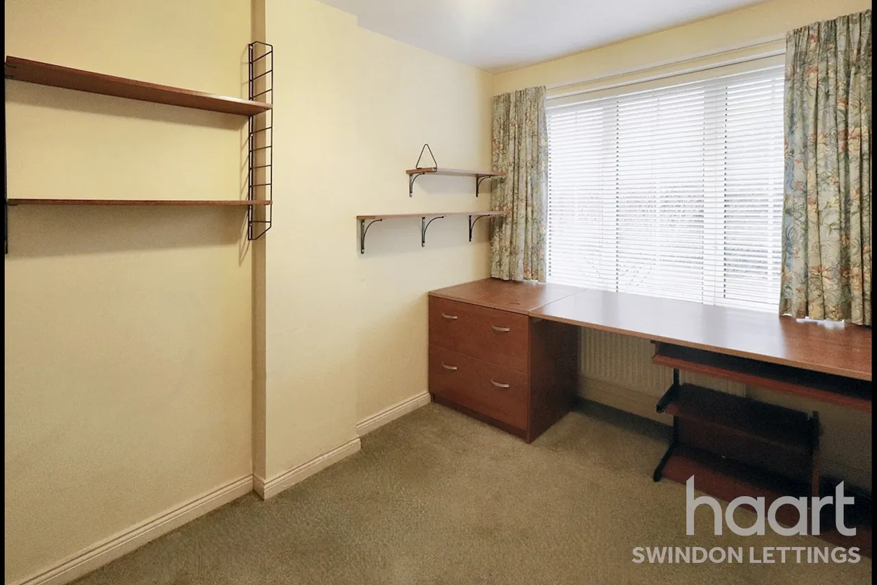 Greenwich Close, Swindon, SN25, photo 5