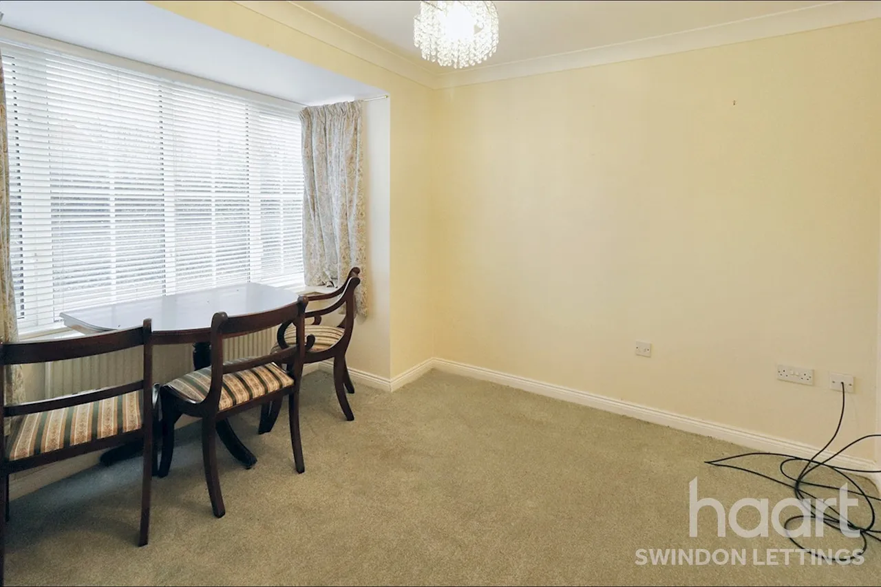 Greenwich Close, Swindon, SN25, photo 4