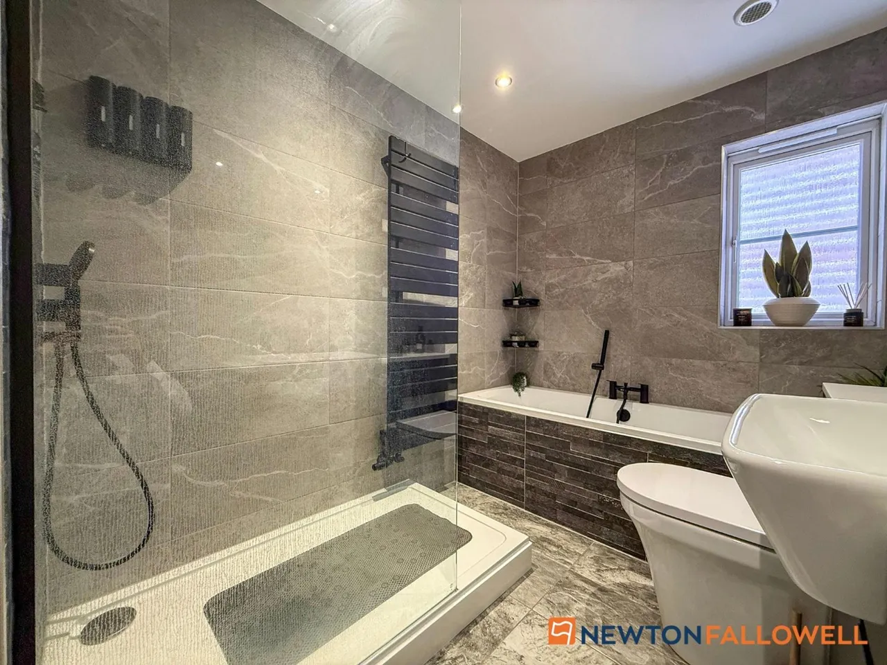 Mead Way, Balderton, NG24, photo 27