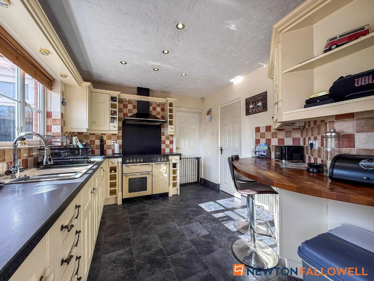 Mead Way, Balderton, NG24, photo 5