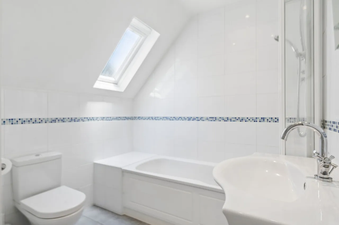 Lakes Lane, Beaconsfield, HP9, photo 17