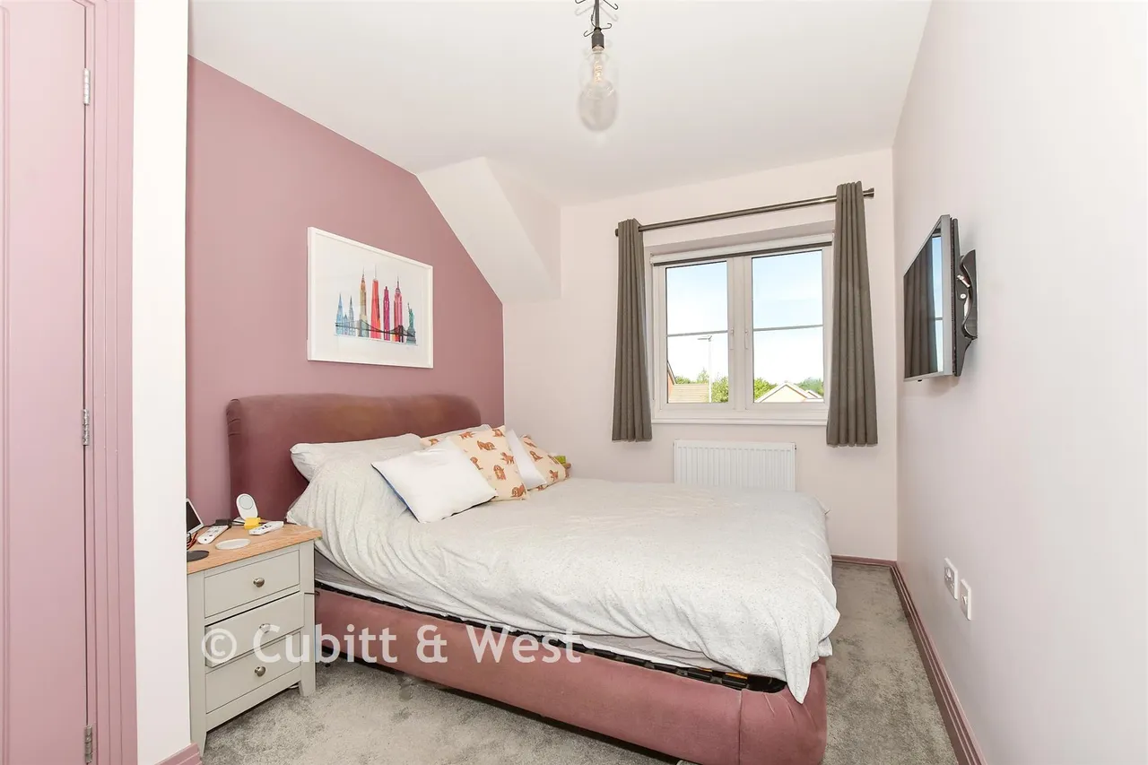 Corden Place, Codmore Hill, RH20, photo 10