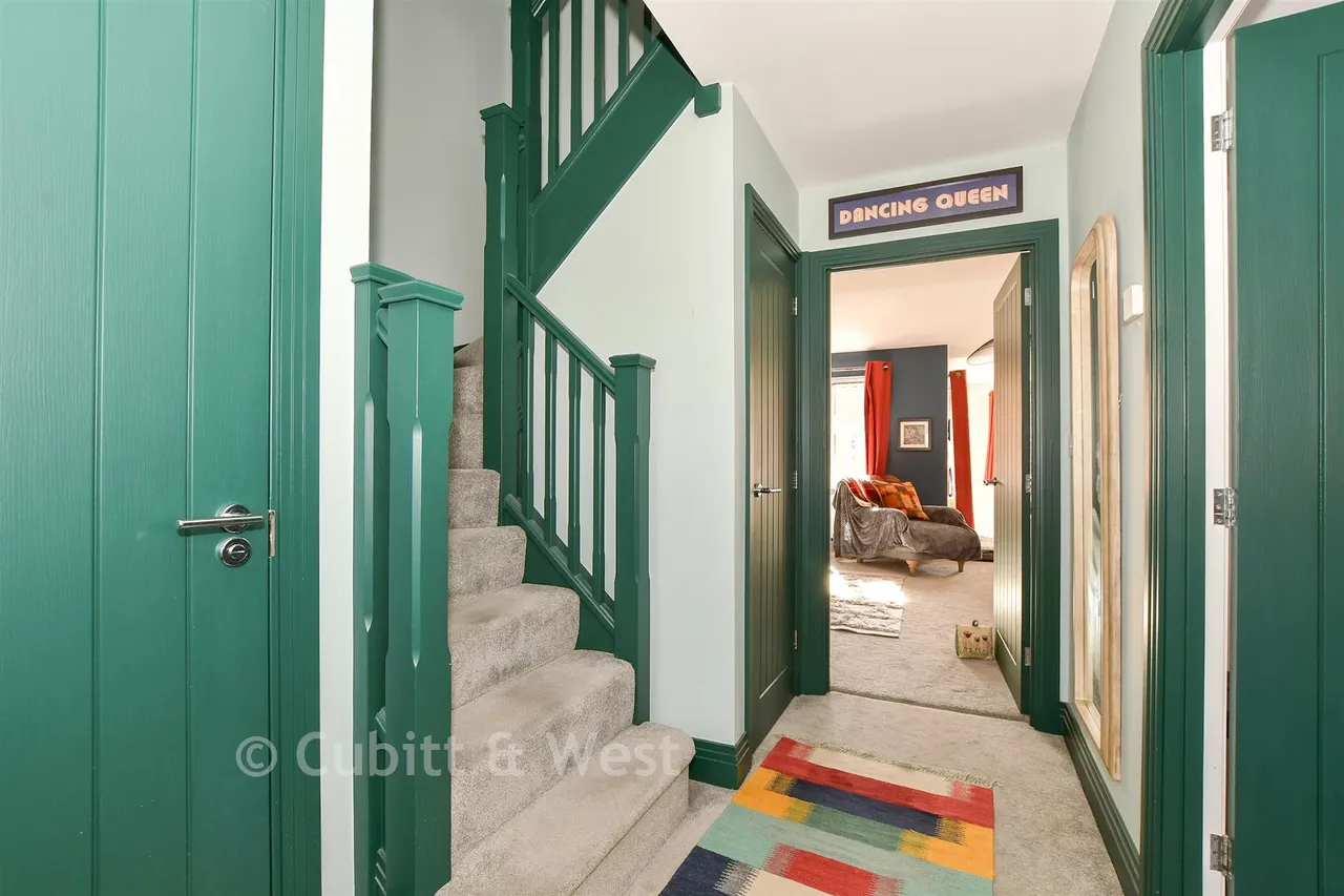 Corden Place, Codmore Hill, RH20, photo 8
