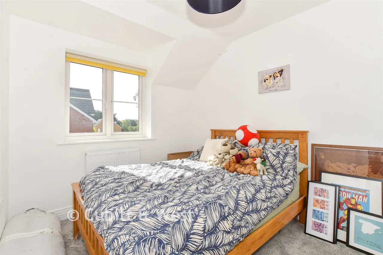 Corden Place, Codmore Hill, RH20, photo 11