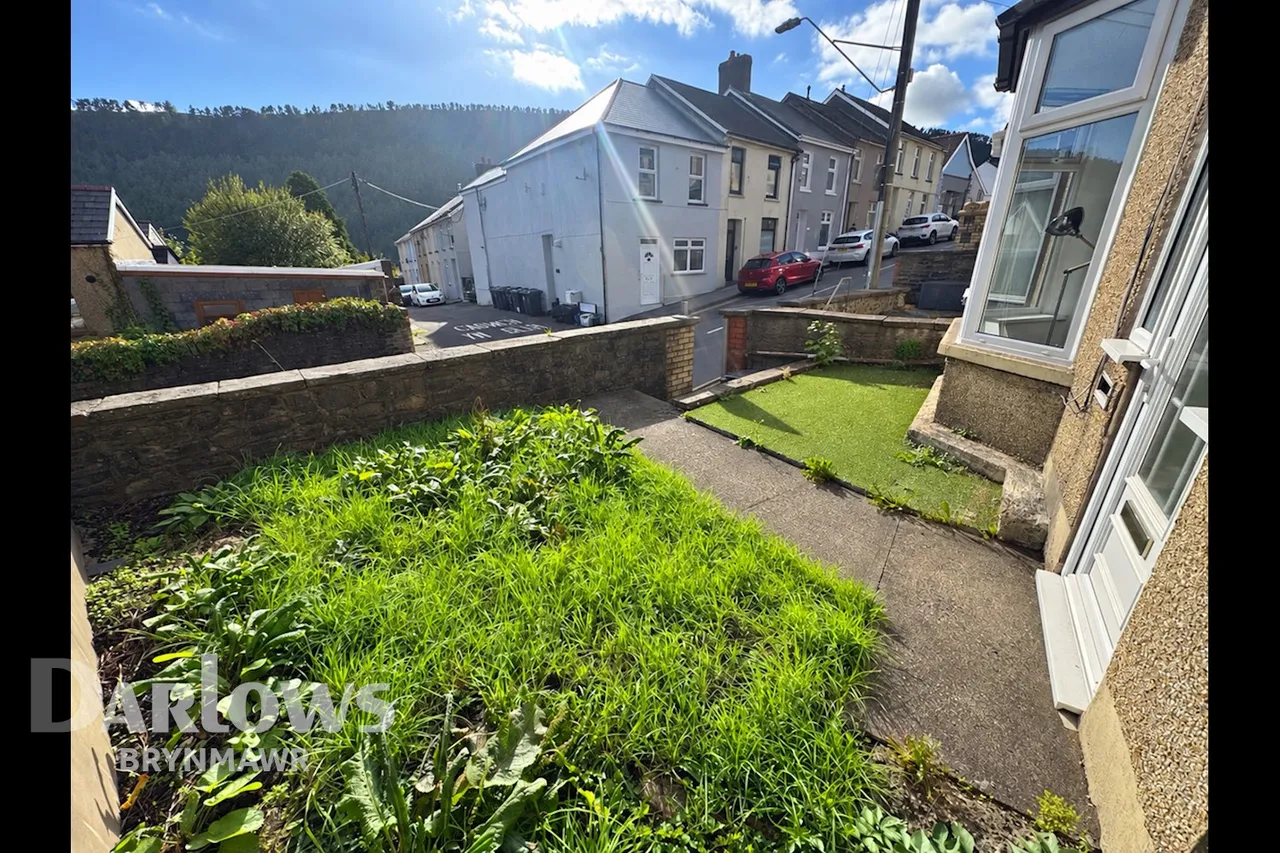 Gladstone Street, Abertillery, photo 2