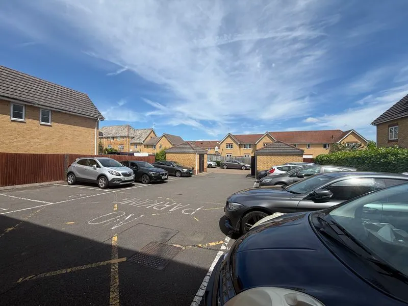 Morgan Close, Luton LU4 9GL, photo 9