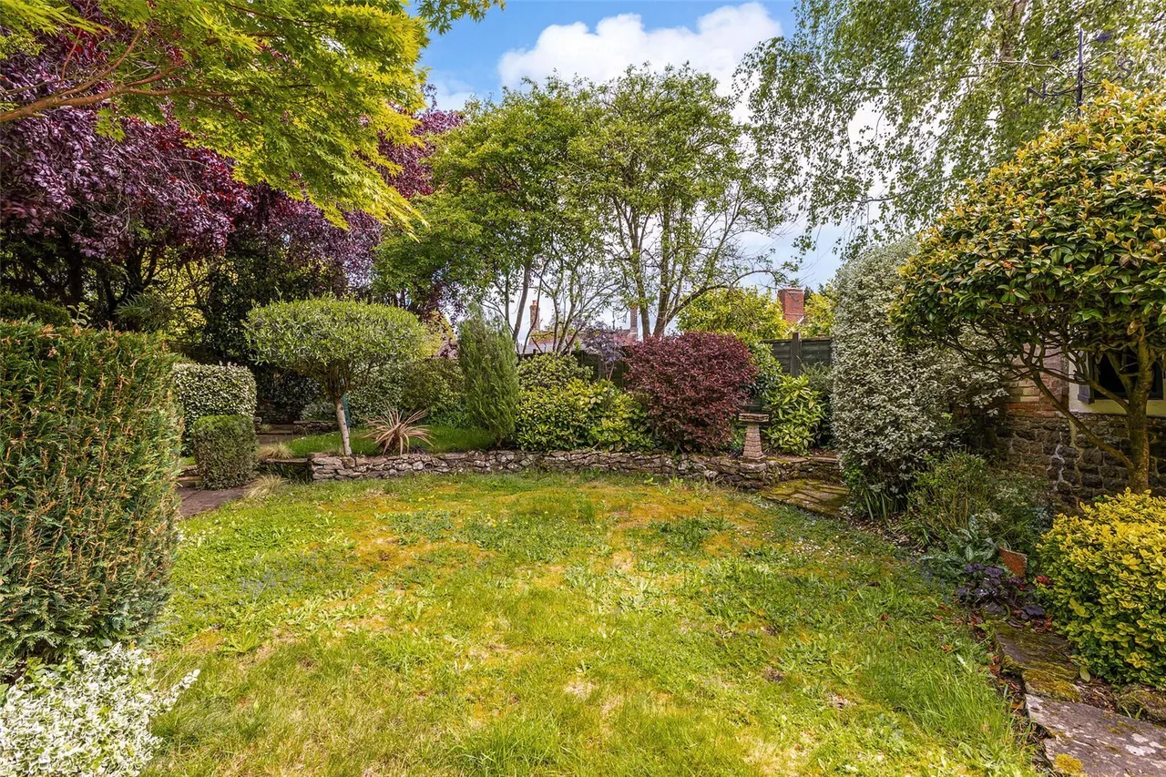 Easebourne Street, Midhurst, GU29, photo 3