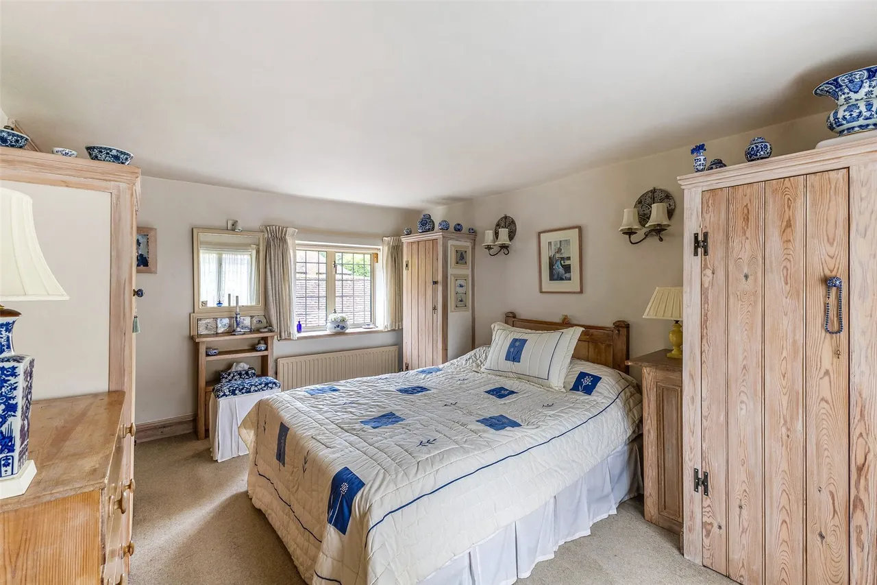 Easebourne Street, Midhurst, GU29, photo 6