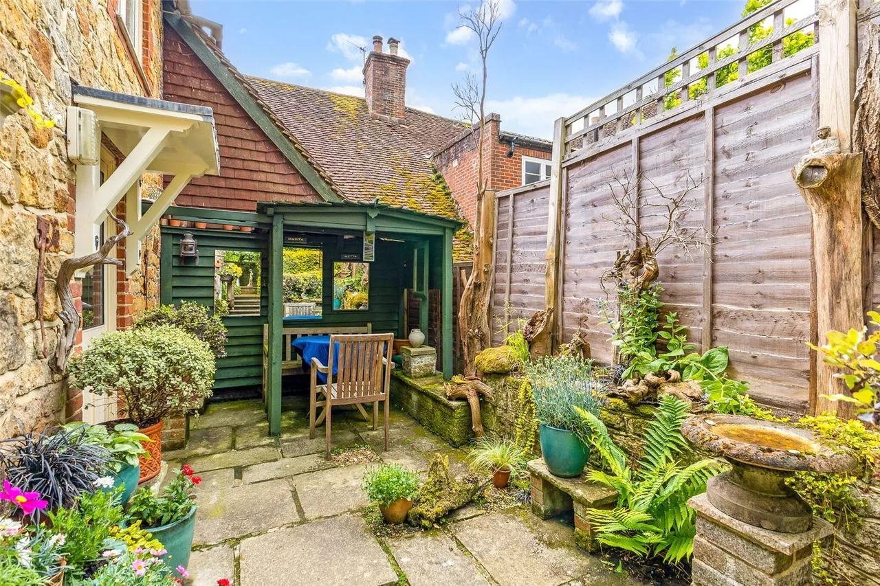 Easebourne Street, Midhurst, GU29, photo 8