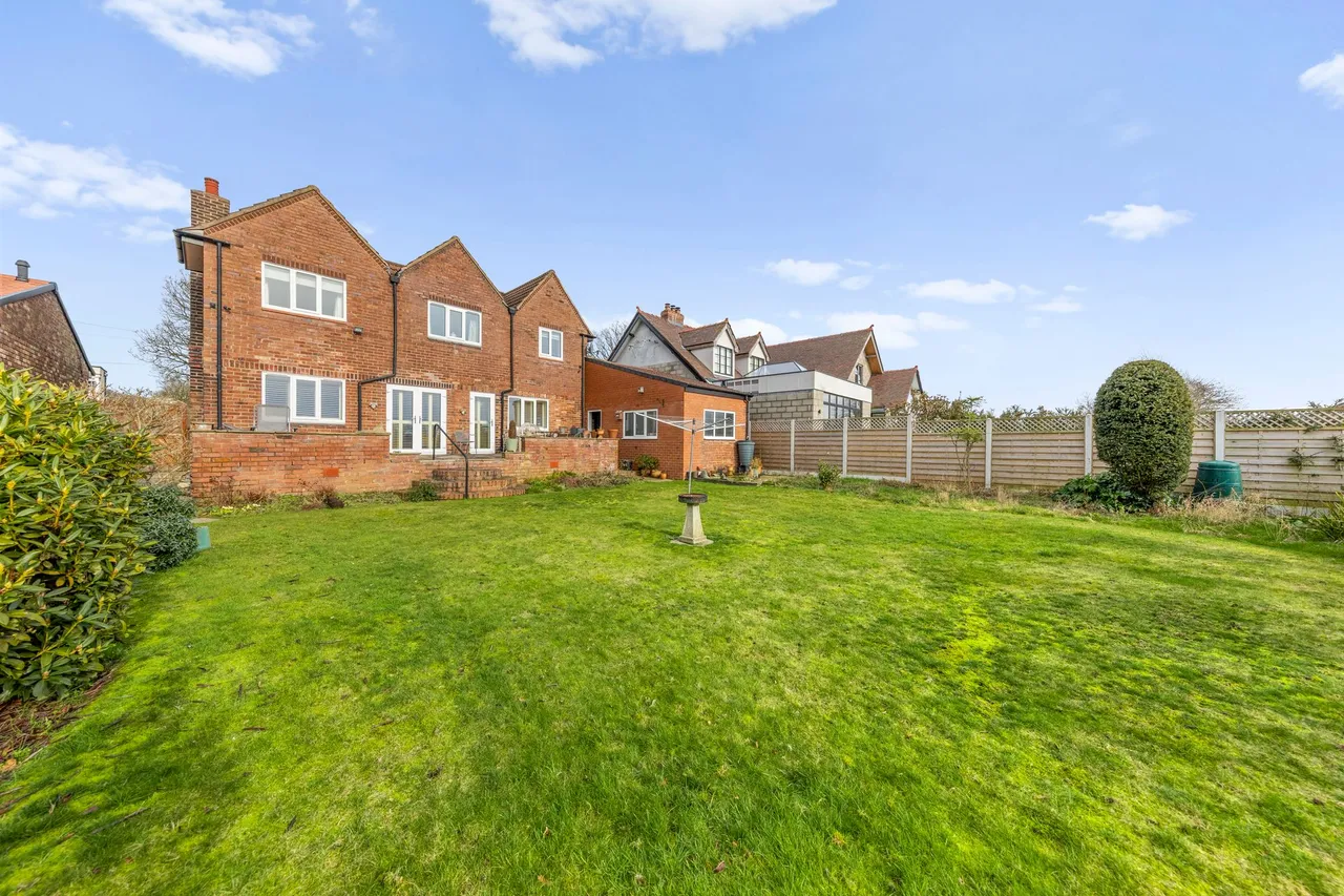 Hillside Road, Appleton, Warrington, Warrington, WA4 5PX, photo 18