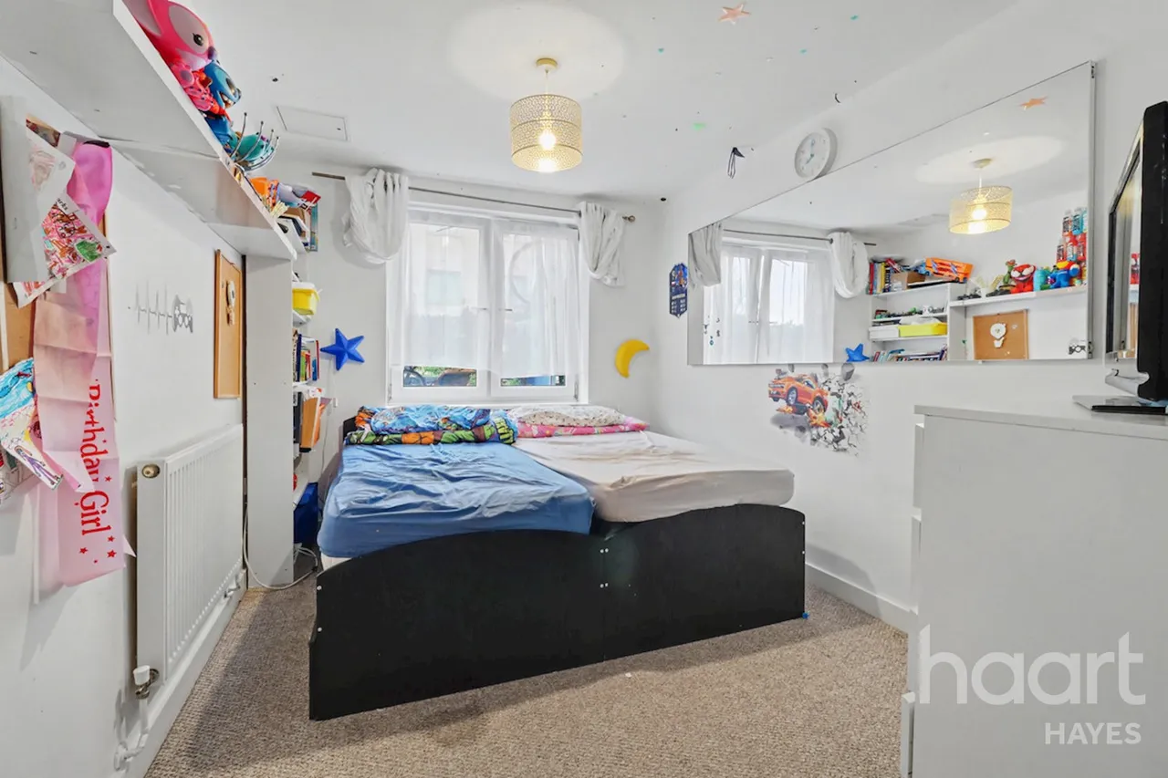 Waxlow Way, Northolt, UB5, photo 5