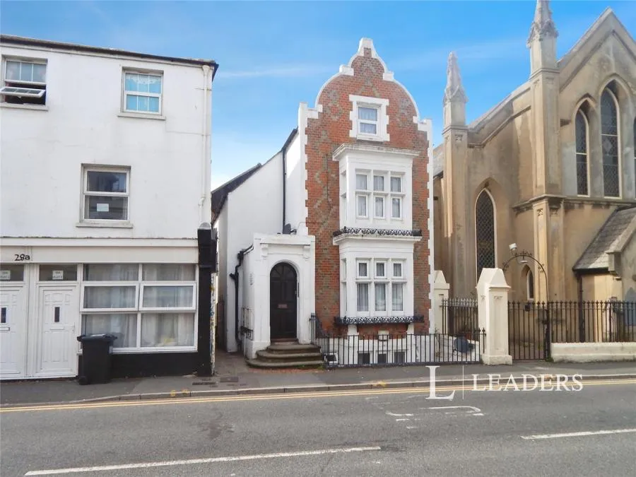 1 bed flat to rent, Cavendish Place, Eastbourne, BN21