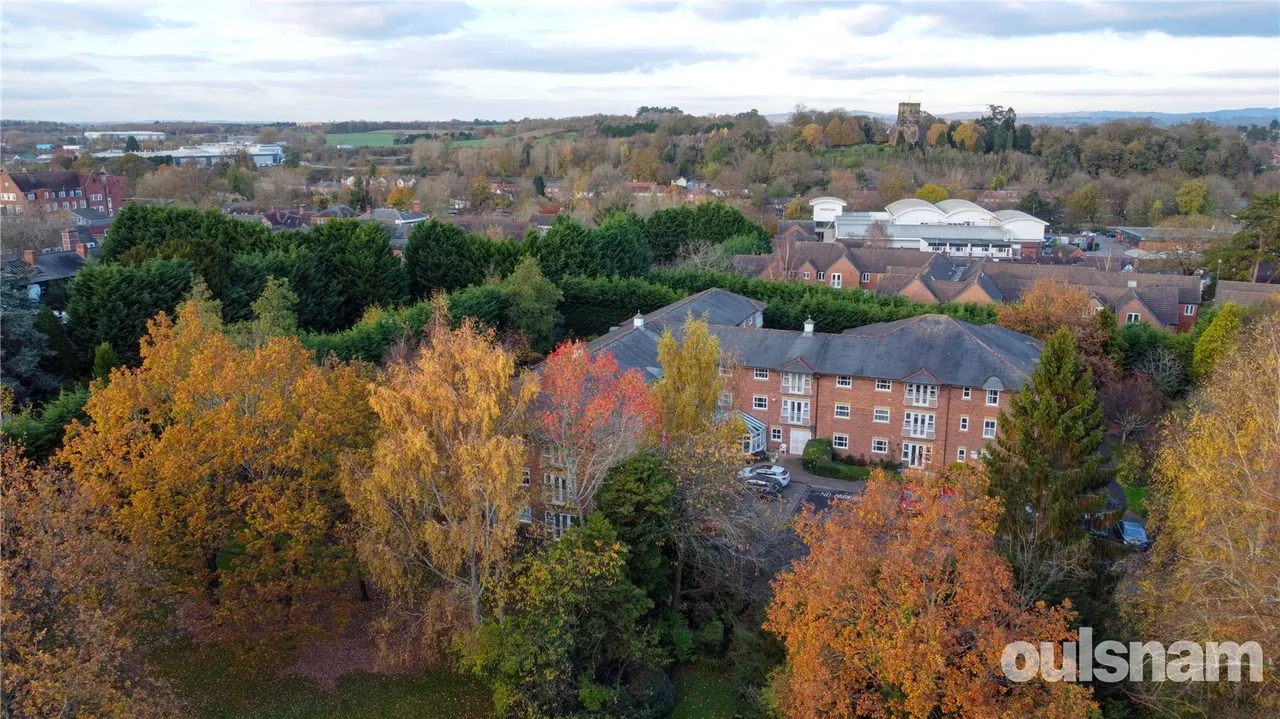 2 bed flat for sale — Worcester Road, Droitwich, Worcestershire, WR9 8AH