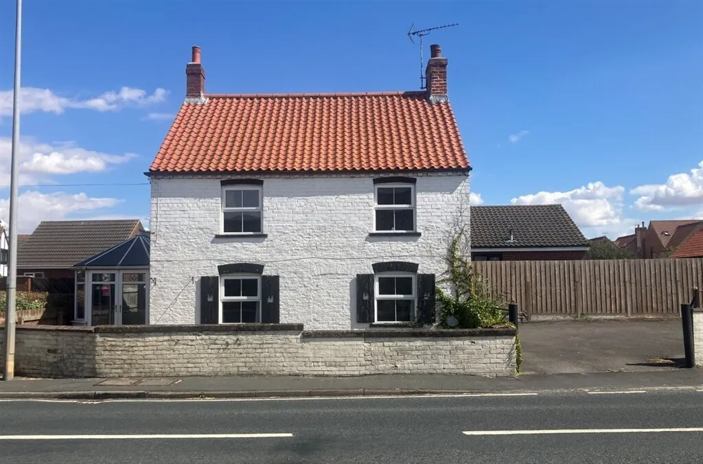 3 bed house for sale — Main Street, Leconfield, BEVERLEY